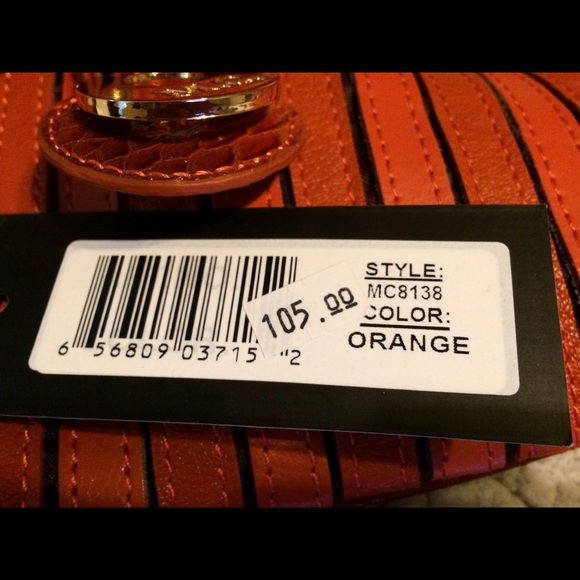 Marc Chantal (M.C.) clutch purse. - Picture 7 of 8